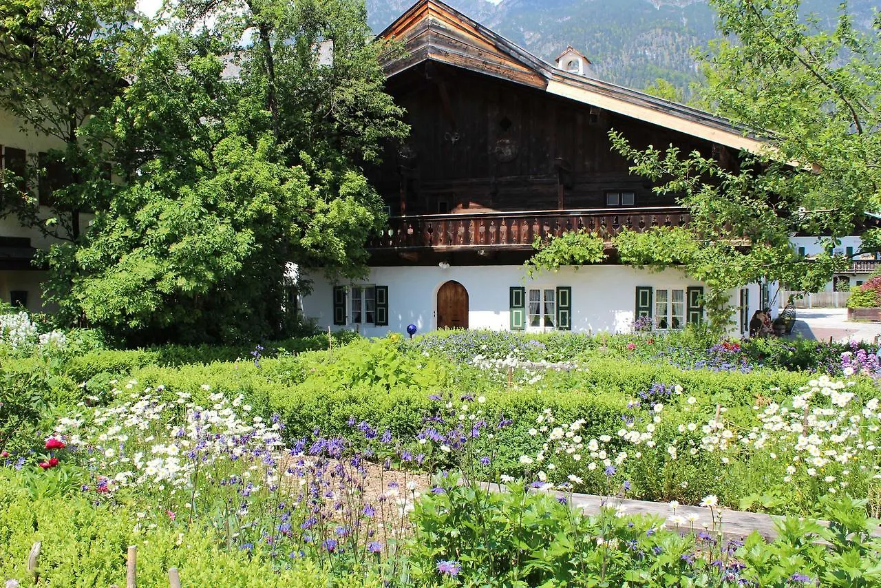 Ferienwohnung Antikstuebchen Garmisch-Partenkirchen
