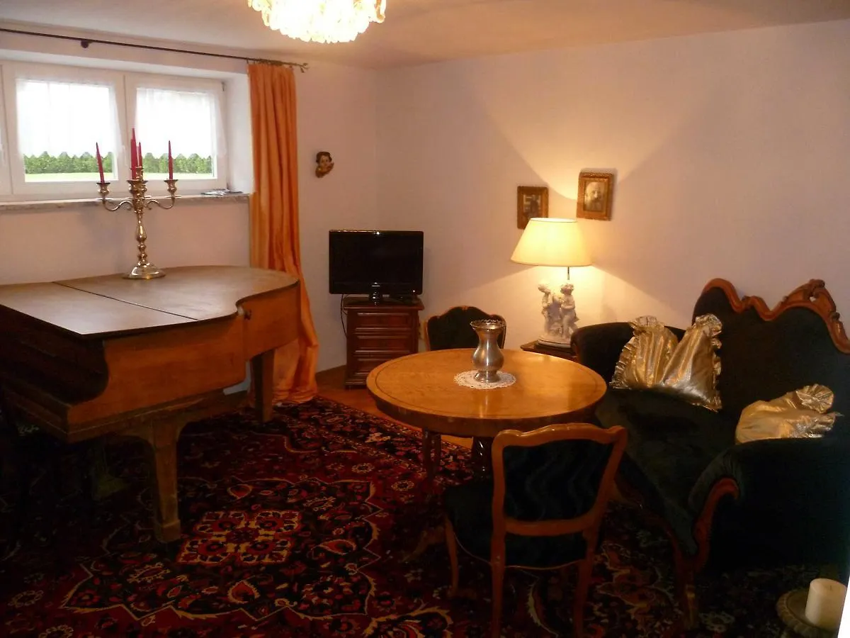 Ferienwohnung Antikstuebchen 0*, Garmisch-Partenkirchen